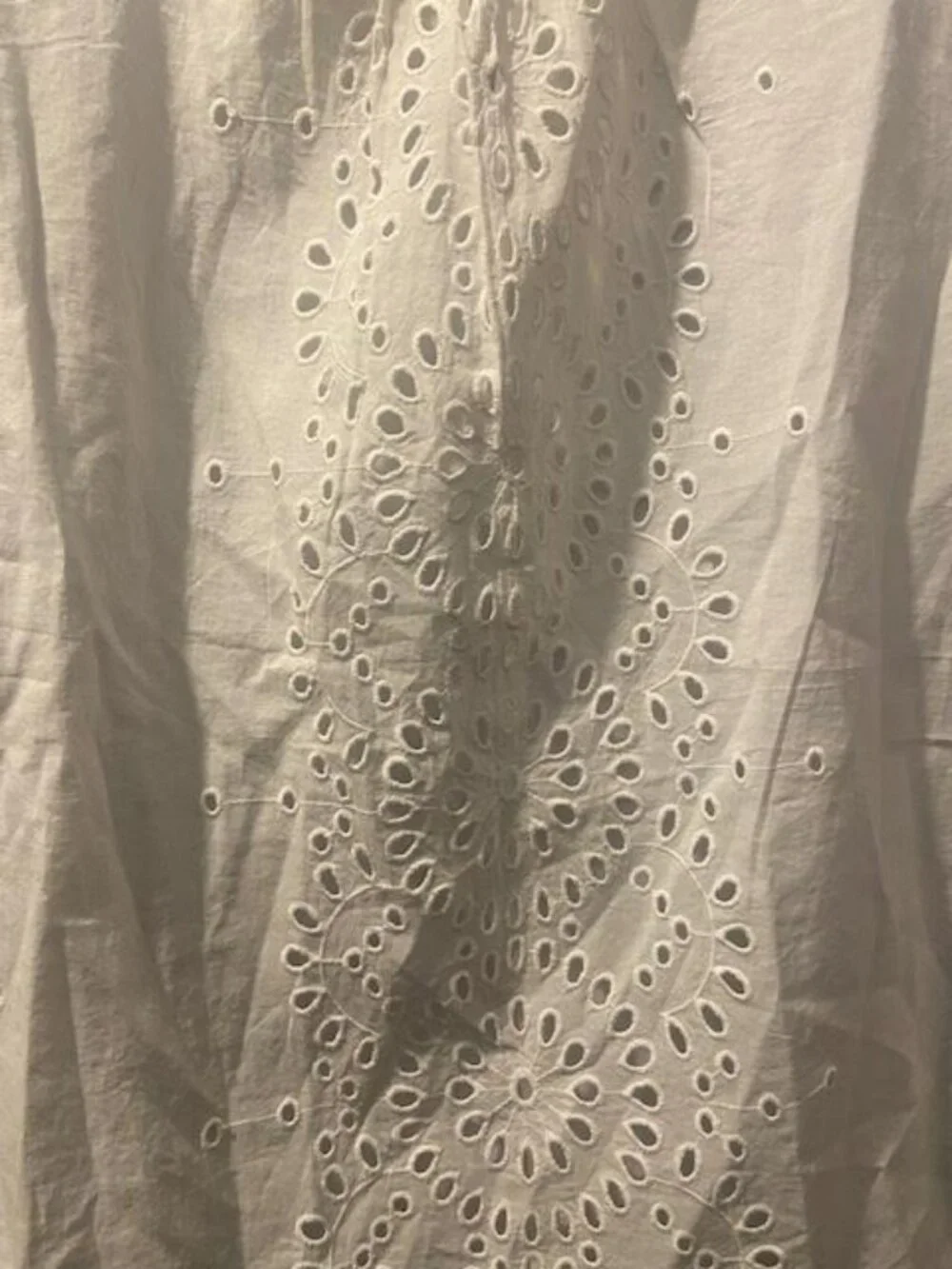 Liz Claiborne Eyelet Blouse Women's Medium White Cotton Short Sleeve Boho Top - Picture 4 of 7